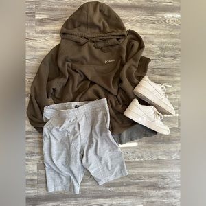 Men’s lululemon heather gray pace breaker shorts